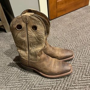 ARIAT Men's Heritage Roughstock Western Boot #10002230